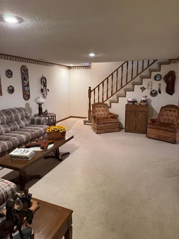 $299,900 | 1807 Brookside Drive, Albert Lea, MN 56007