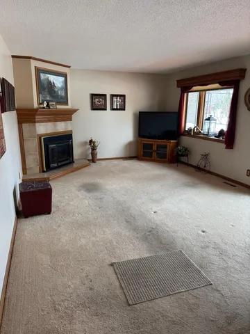 $299,900 | 1807 Brookside Drive, Albert Lea, MN 56007