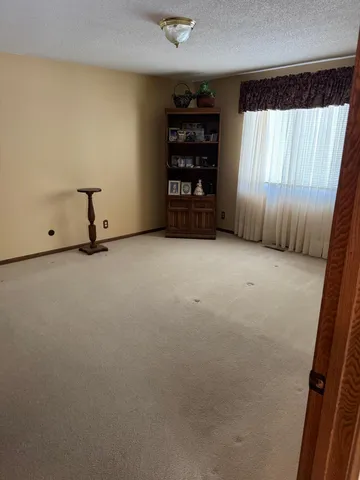 $299,900 | 1807 Brookside Drive, Albert Lea, MN 56007