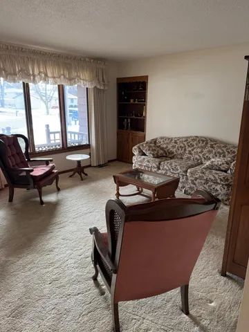 $299,900 | 1807 Brookside Drive, Albert Lea, MN 56007