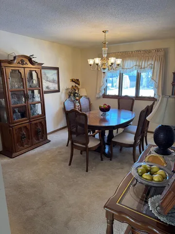 $299,900 | 1807 Brookside Drive, Albert Lea, MN 56007