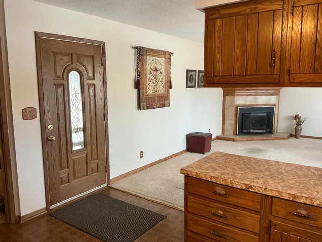 $299,900 | 1807 Brookside Drive, Albert Lea, MN 56007