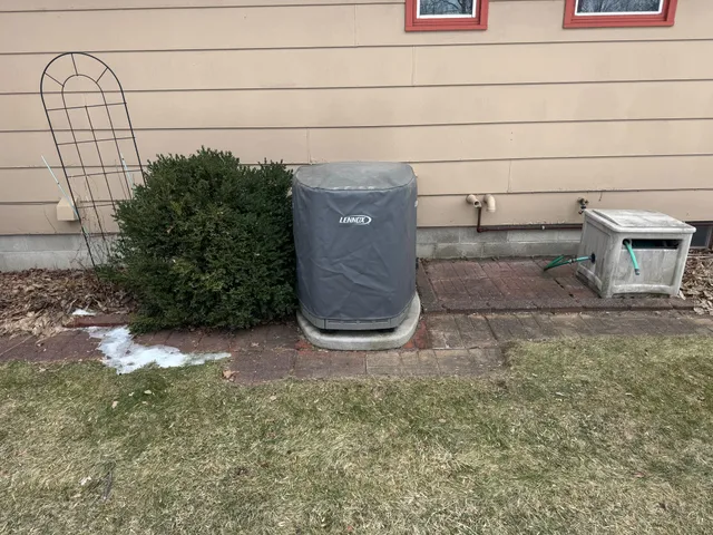 $299,900 | 1807 Brookside Drive, Albert Lea, MN 56007