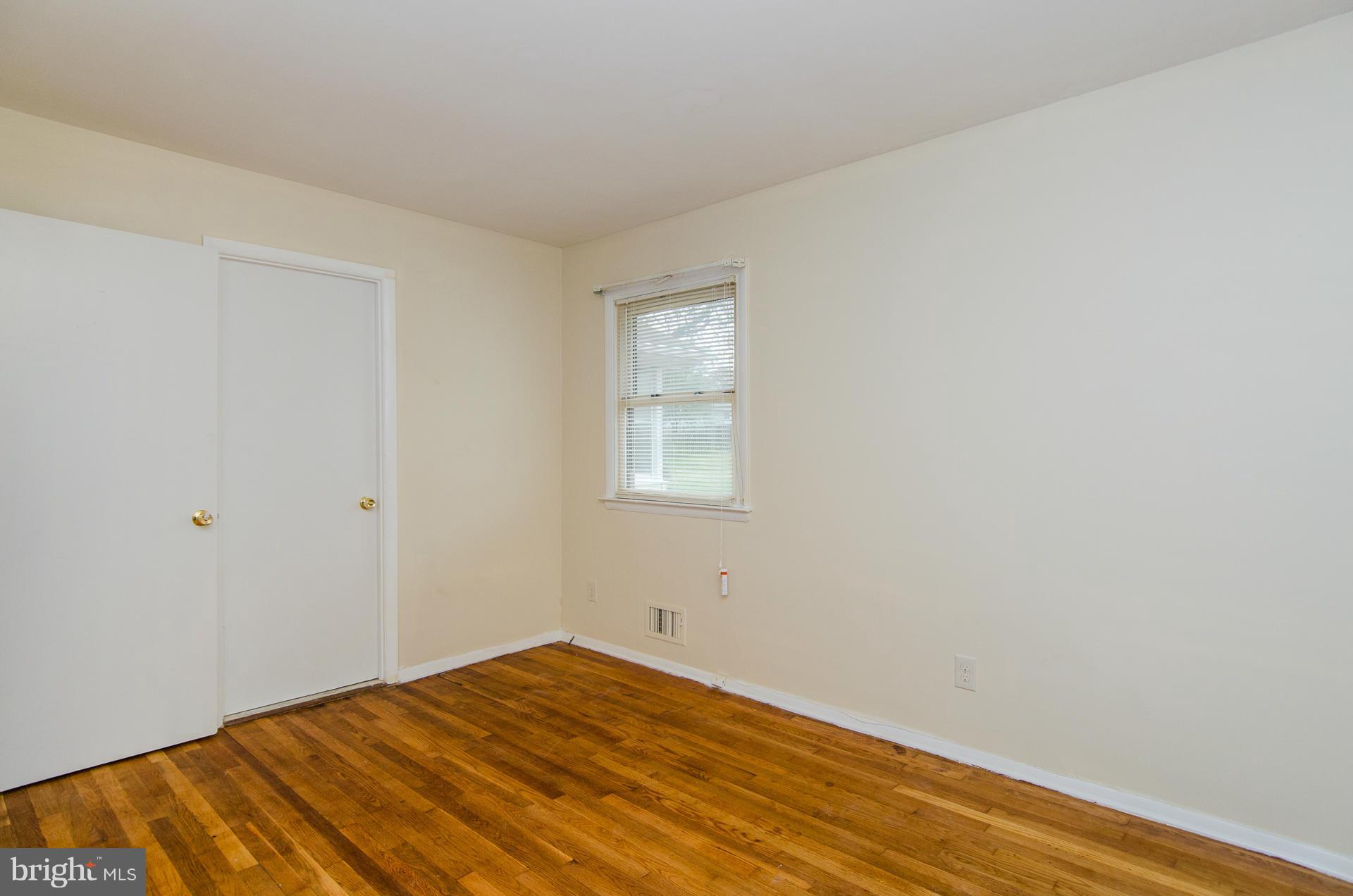6803 Richardson Road Baltimore, MD 21207 - Photo 12 of 28 Bedroom