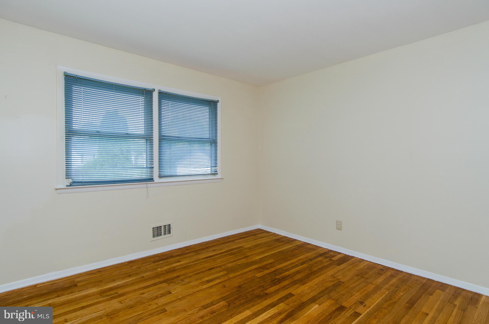 6803 Richardson Road Baltimore, MD 21207 - Photo 16 of 28 Bedroom