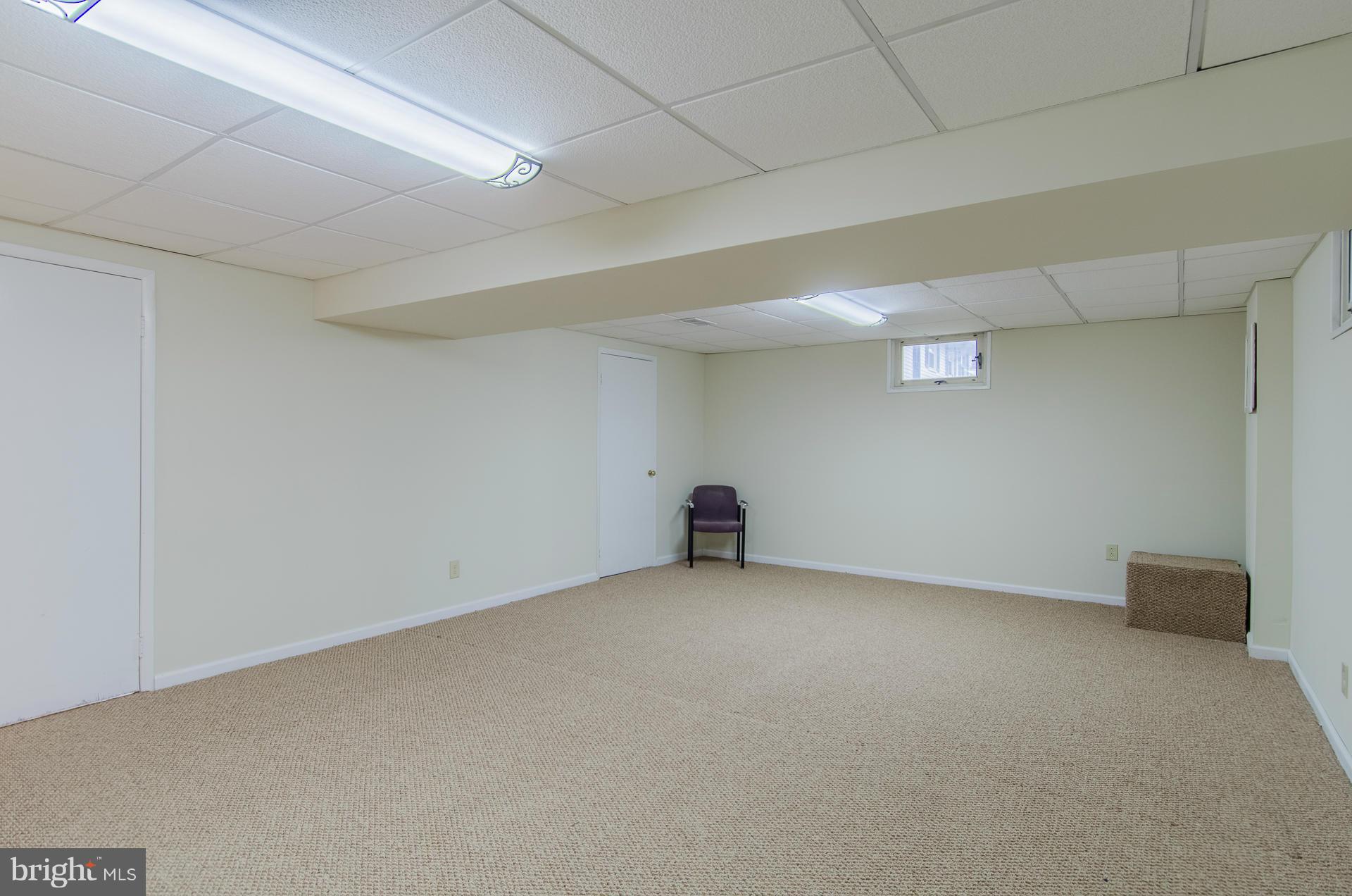 6803 Richardson Road Baltimore, MD 21207 - Photo 20 of 28 Family Room