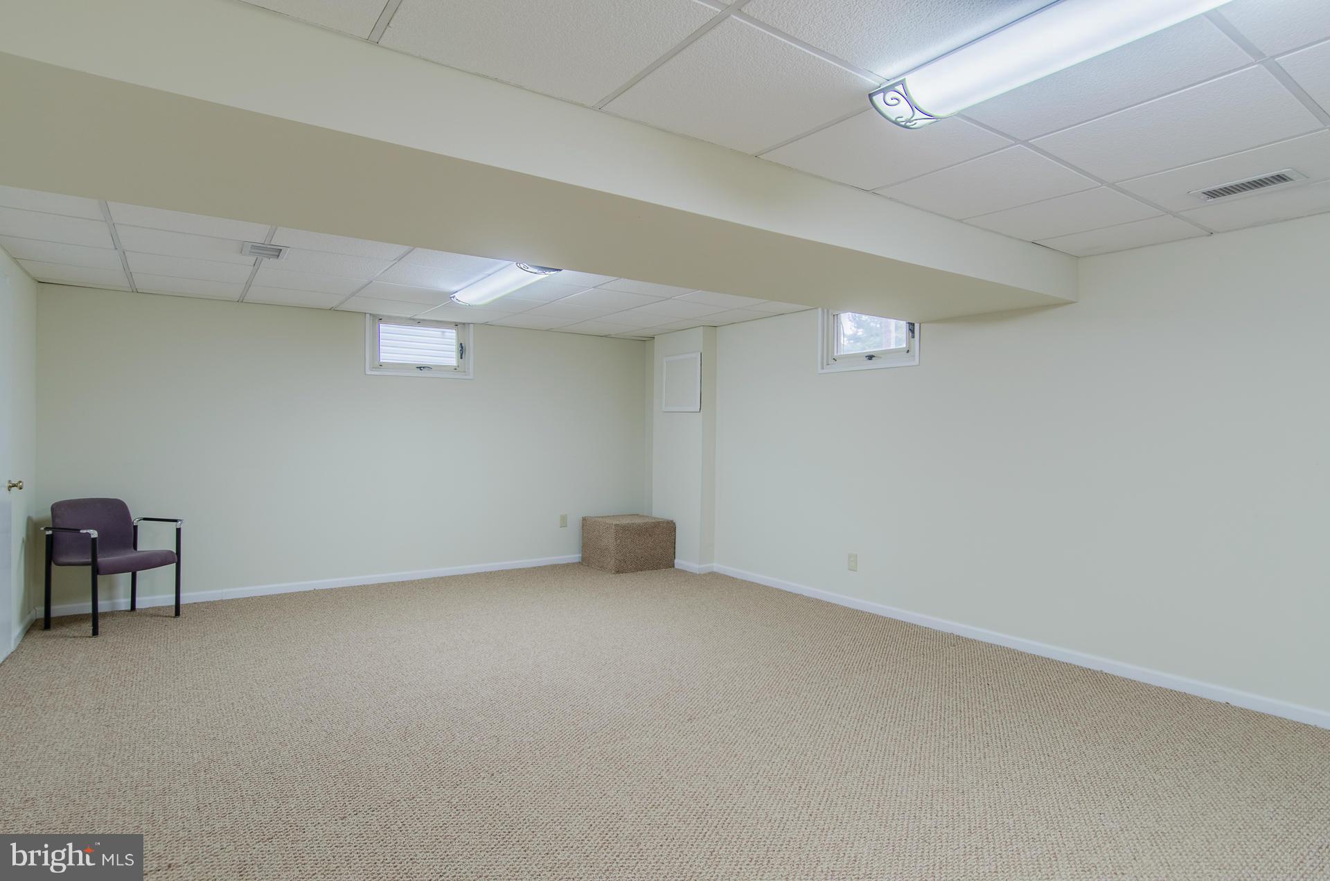6803 Richardson Road Baltimore, MD 21207 - Photo 21 of 28 Family Room