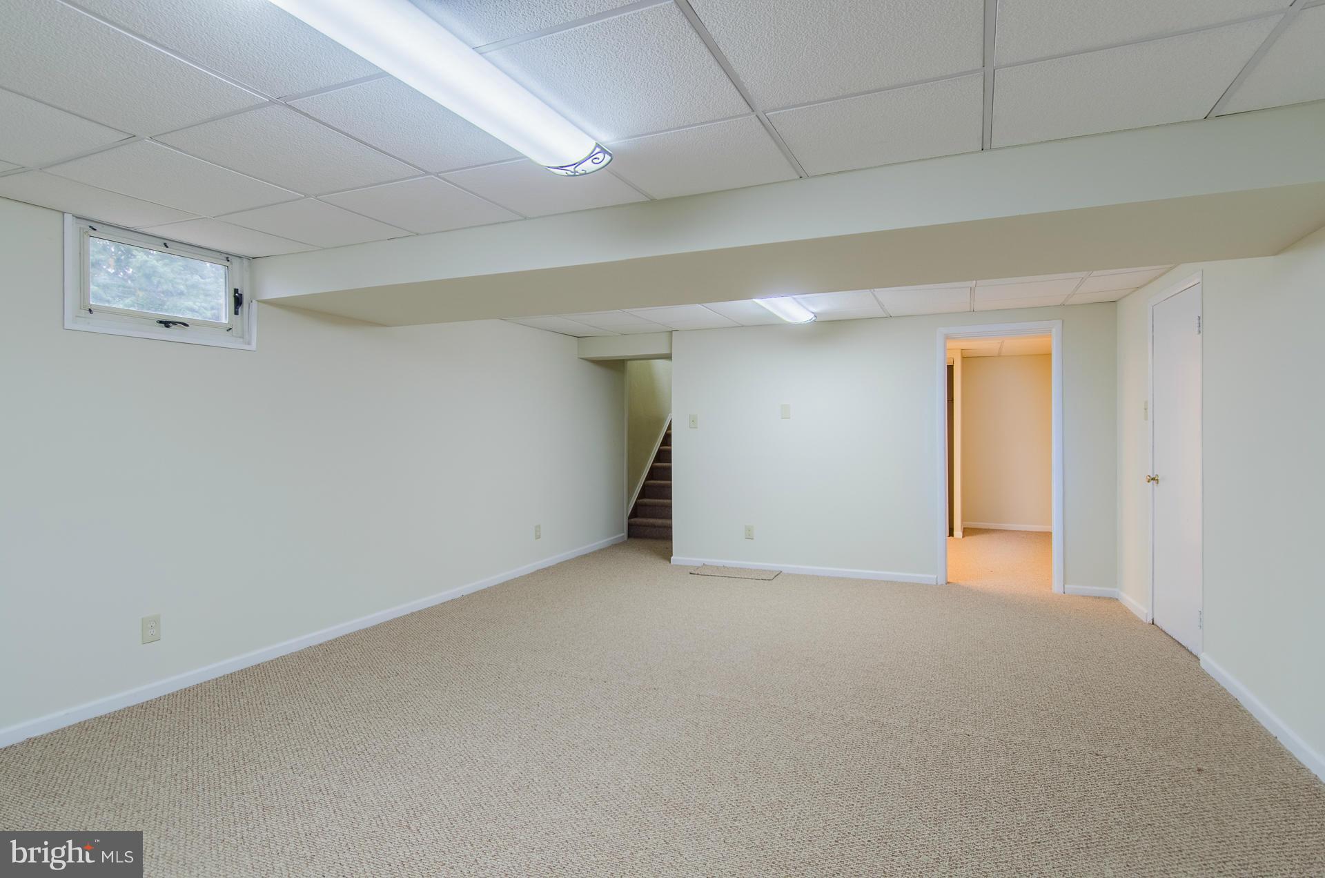 6803 Richardson Road Baltimore, MD 21207 - Photo 22 of 28 Family Room