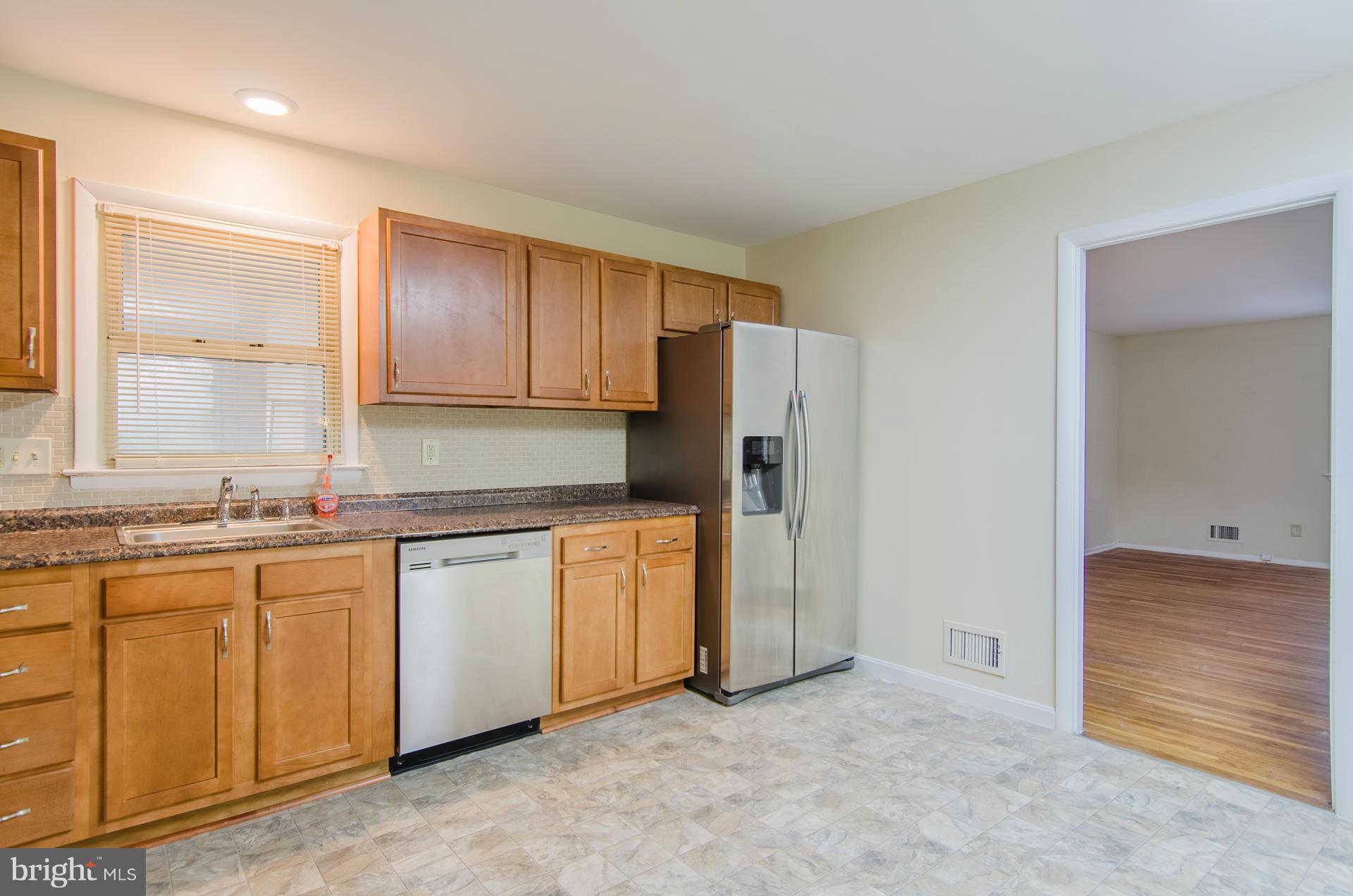6803 Richardson Road Baltimore, MD 21207 - Photo 8 of 28 Kitchen