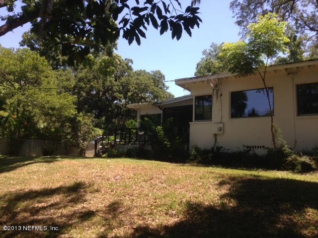 1646 Cornell Road Jacksonville, FL 32207 - Photo 2 of 11 a view of house with snow on the background