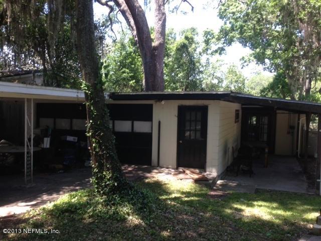 1646 Cornell Road Jacksonville, FL 32207 - Photo 9 of 11 a view of a porch with a yard