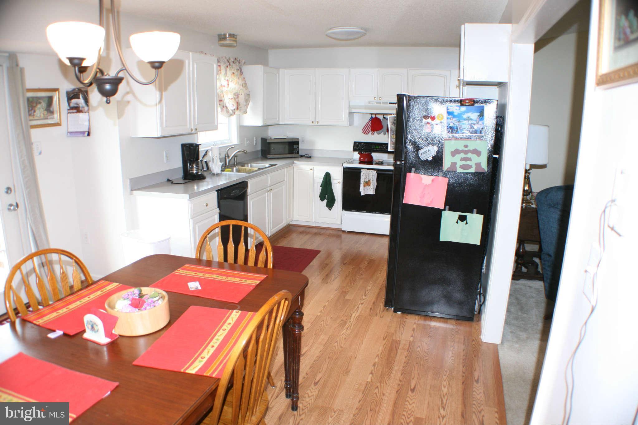 321 Stonehenge Road Winchester, VA 22601 - Photo 6 of 18 Kitchen