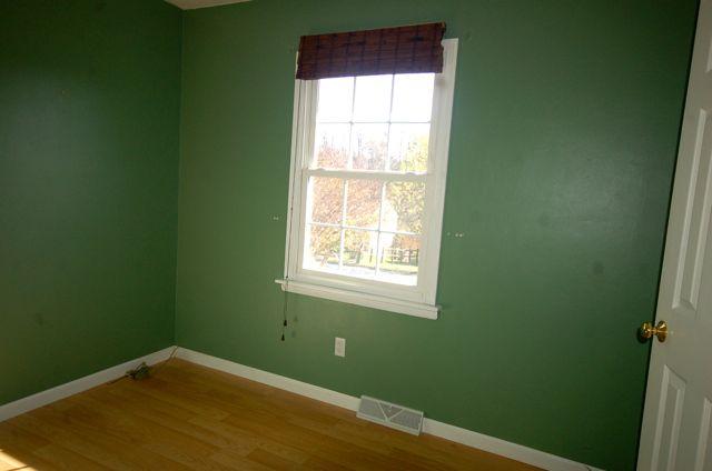 8347 Robin Lynn Road Roanoke, VA 24019 - Photo 14 of 18 BEDROOM 2