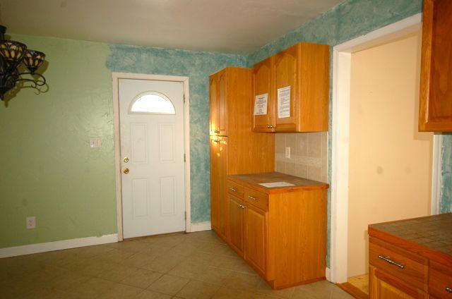 8347 Robin Lynn Road Roanoke, VA 24019 - Photo 7 of 18 KITCHEN 4