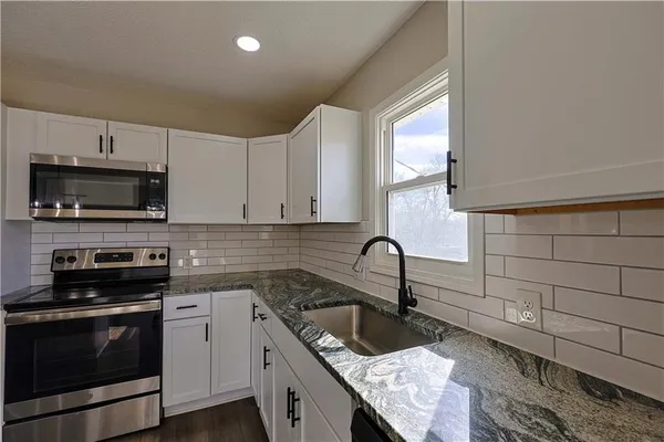 $349,000 | 525 North Stevenson Street, Olathe, KS 66061