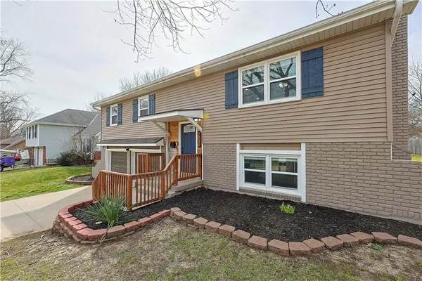 $349,000 | 525 North Stevenson Street, Olathe, KS 66061