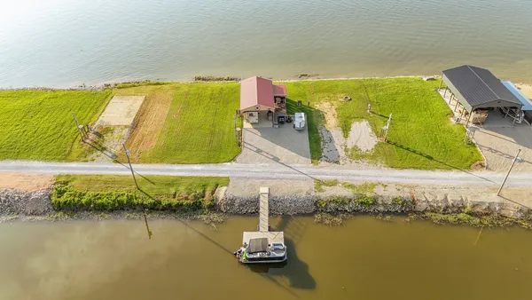 $139,000 | 1139 River Front Drive, Clifton, TN 38425