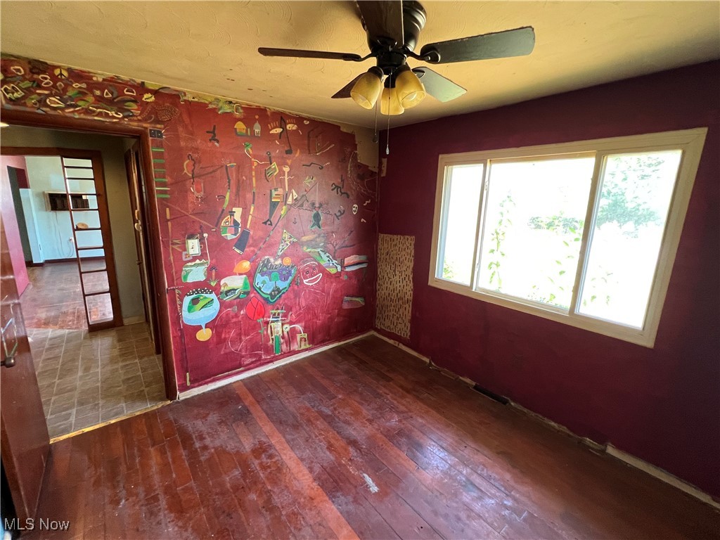 430 McCartney Road Campbell, OH 44405 - Photo 12 of 18 Gallery Image 12