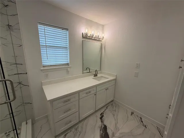 $2,600 | 1010 Vine Street, Weatherford, TX 76086