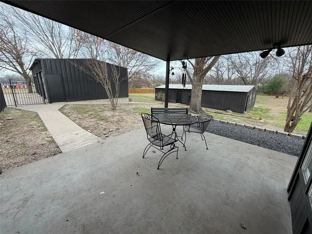 $2,600 | 1010 Vine Street, Weatherford, TX 76086