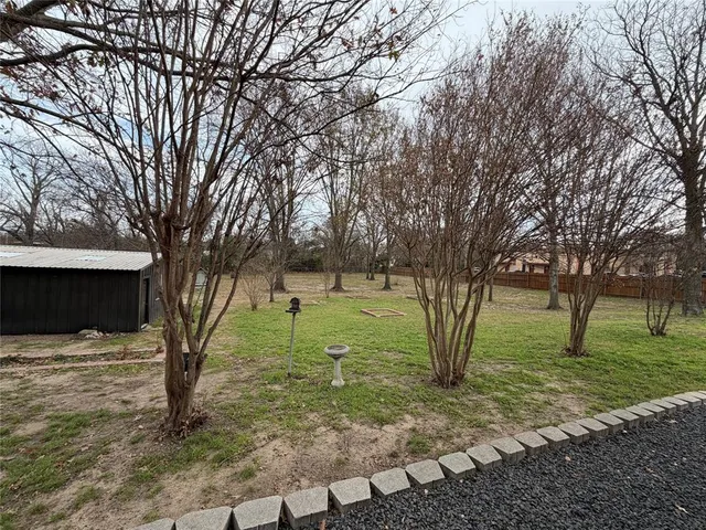 $2,600 | 1010 Vine Street, Weatherford, TX 76086