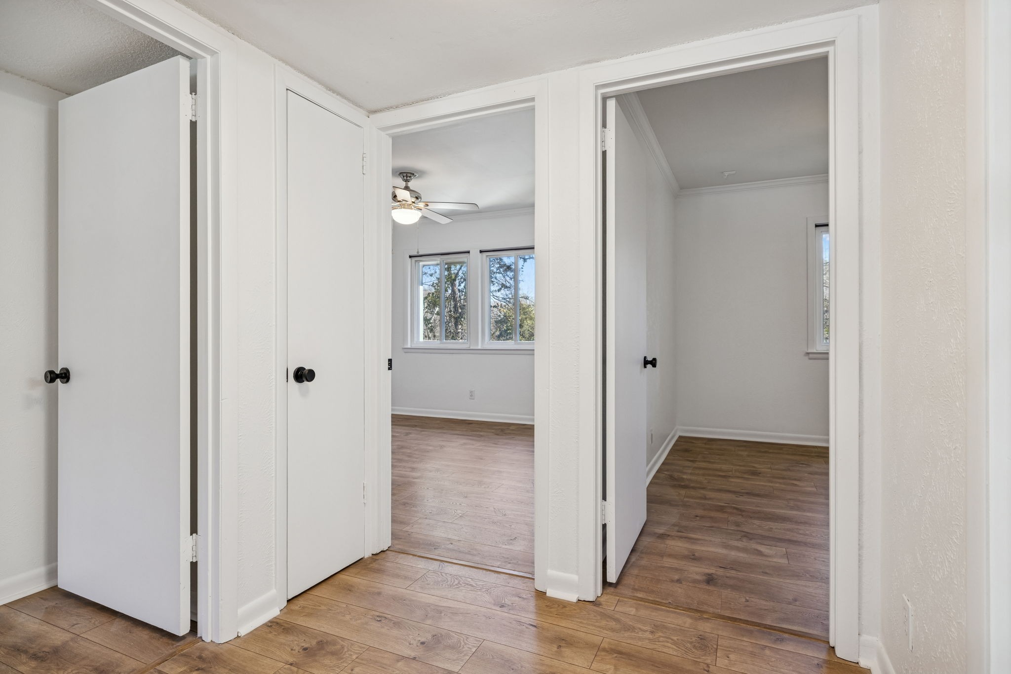 21 Vaughns Gap Road, Unit 14 Nashville, TN 37205 - Photo 14 of 26 a view of a hallway with wooden floor