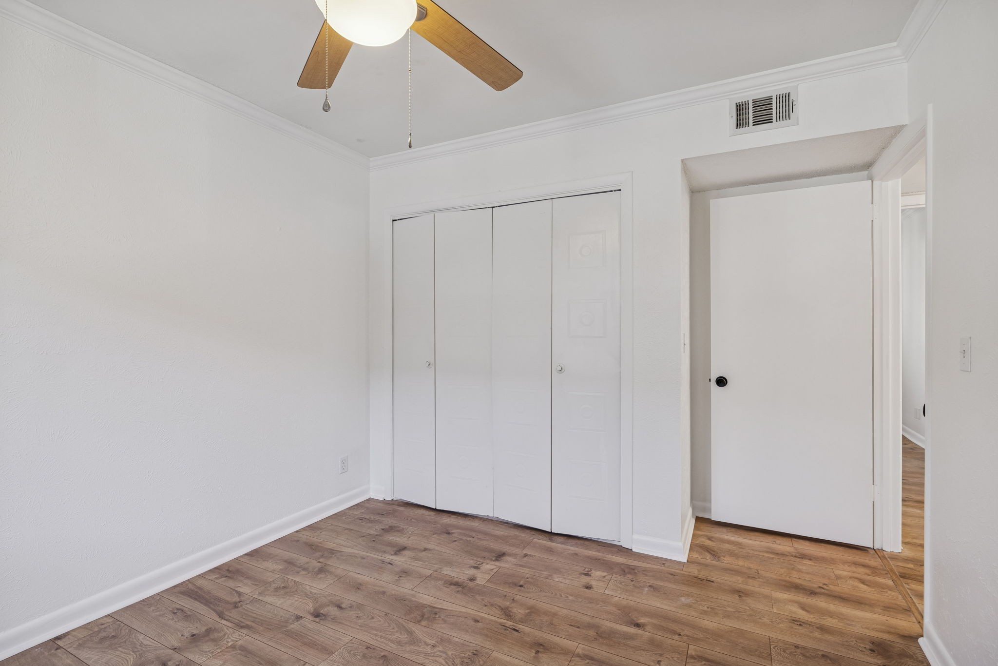 21 Vaughns Gap Road, Unit 14 Nashville, TN 37205 - Photo 16 of 26 a view of an empty room