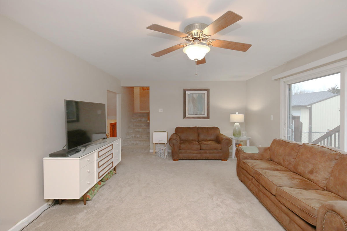 11250 Belding Road Northeast Belding, MI 48809 - Photo 6 of 30 IMG_1130