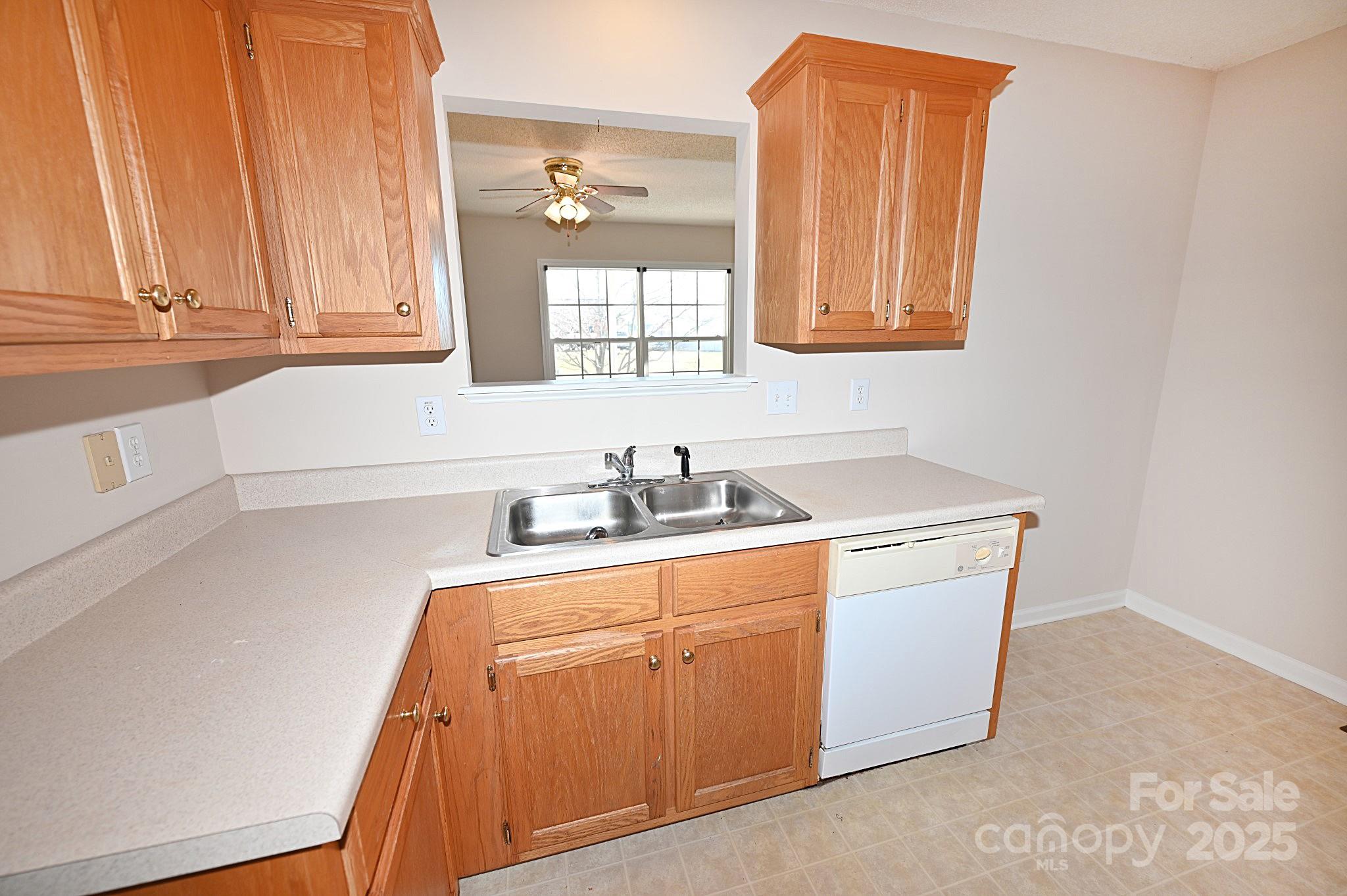 621 23rd Street Northwest Hickory, NC 28601 - Photo 15 of 35 a bathroom with a sink and a mirror