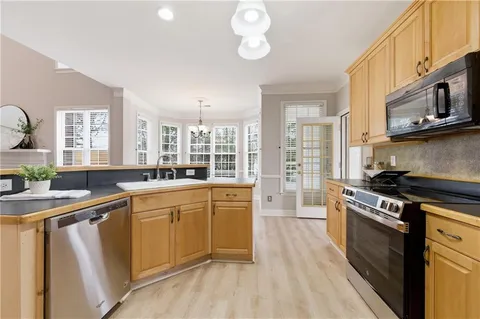 $499,000 | 5465 Vinings Lake Way Southwest, Mableton, GA 30126