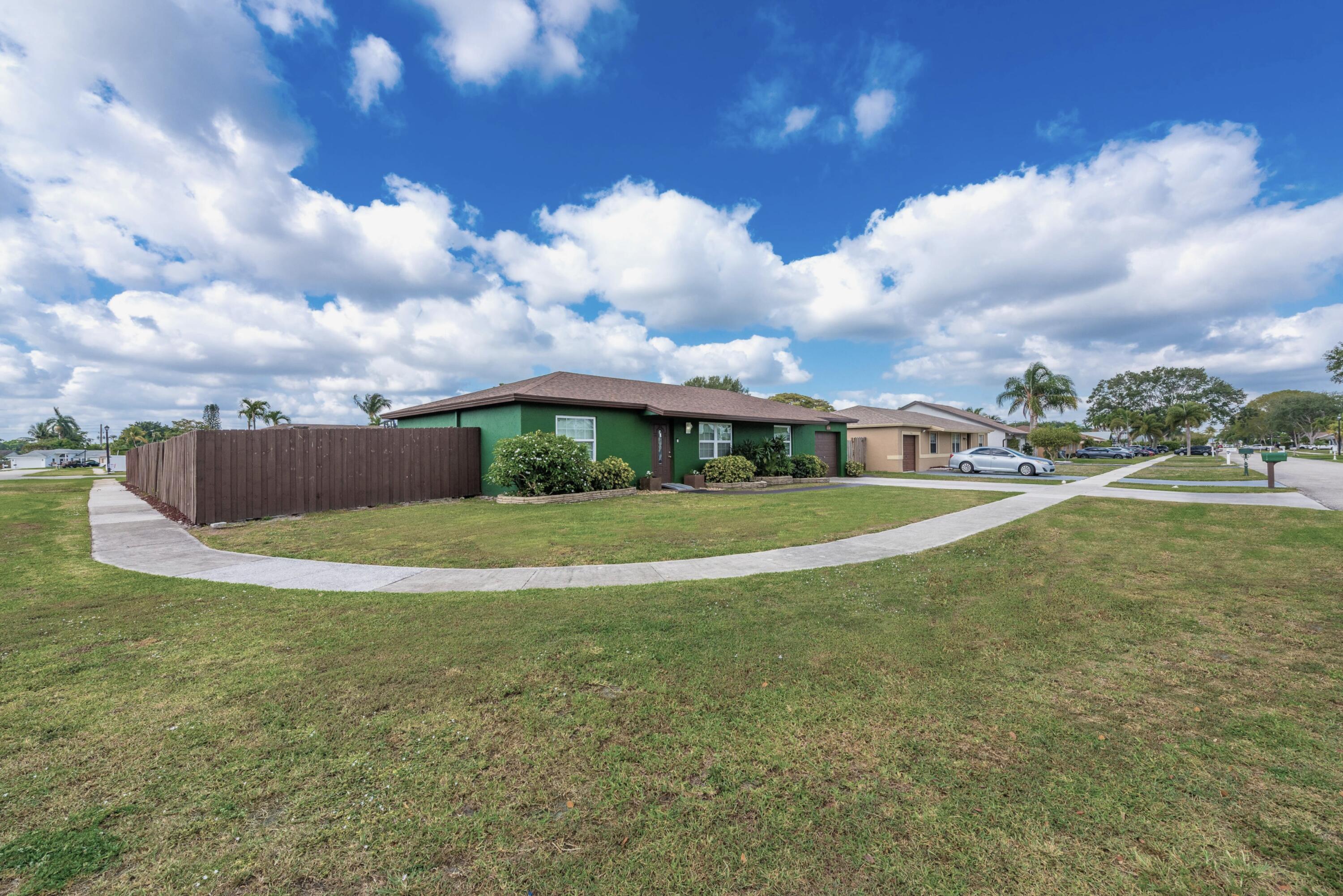 9308 Gettysburg Road Boca Raton, FL 33434 - Photo 3 of 43 9308GettysburgRd.-3.1