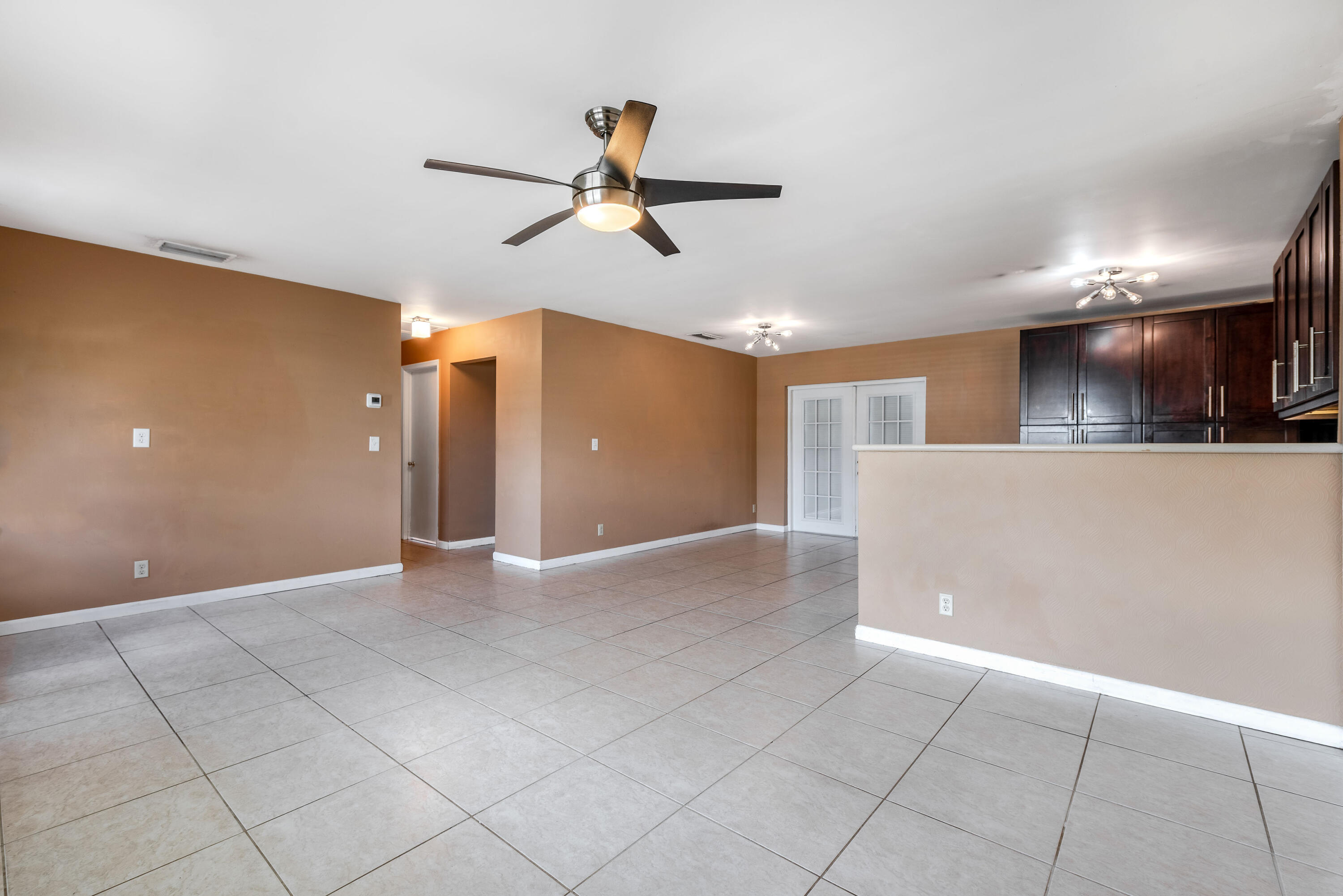 9308 Gettysburg Road Boca Raton, FL 33434 - Photo 6 of 43 9308GettysburgRd.-18