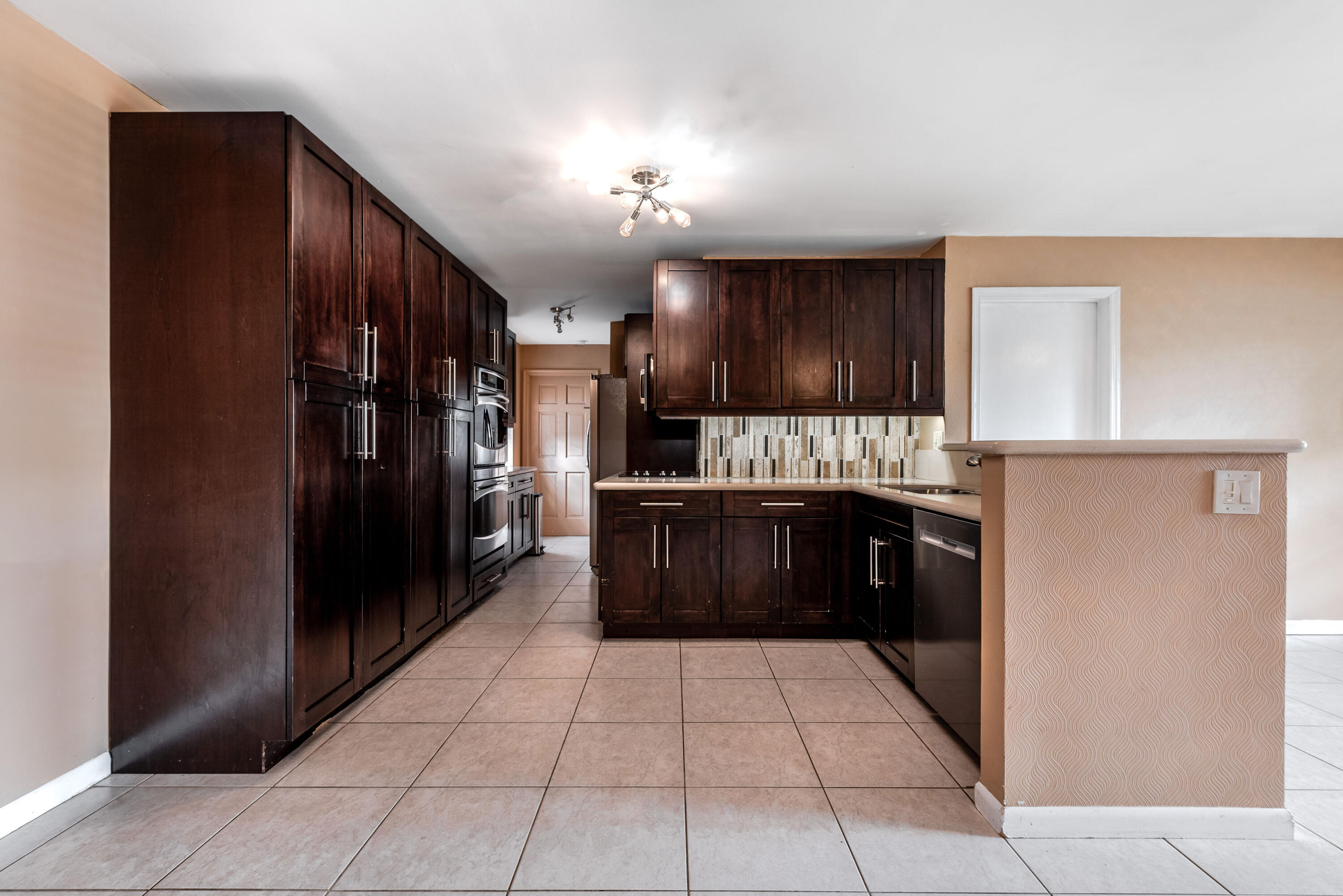9308 Gettysburg Road Boca Raton, FL 33434 - Photo 8 of 43 9308GettysburgRd.-20