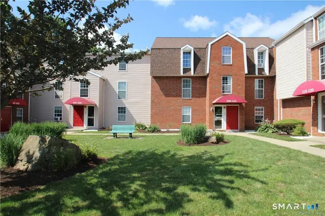 $1,800 | 113 Heather Ridge, Unit 113, Shelton, CT 06484