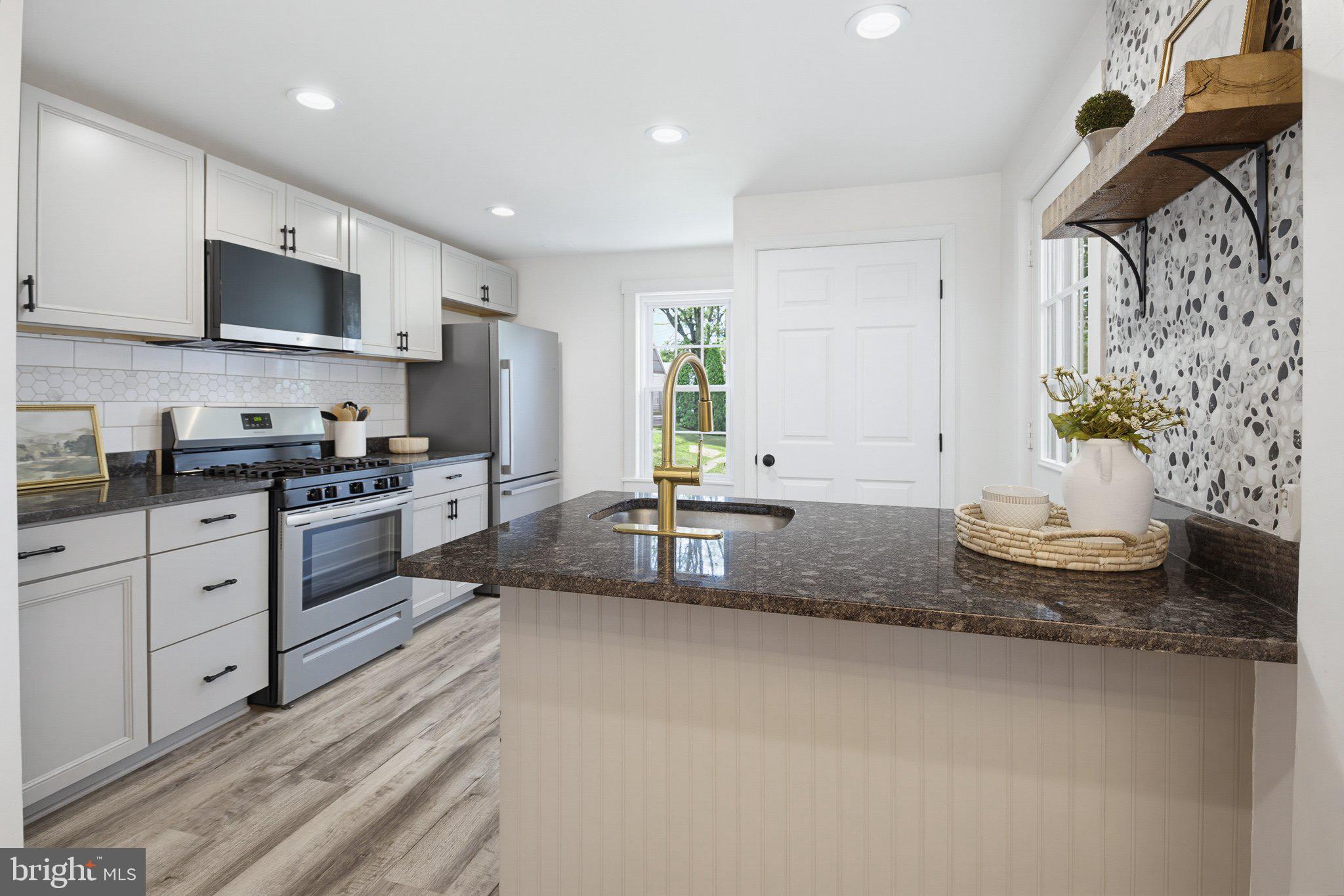 16 North Locust Street Lititz, PA 17543 - Photo 11 of 34 Kitchen