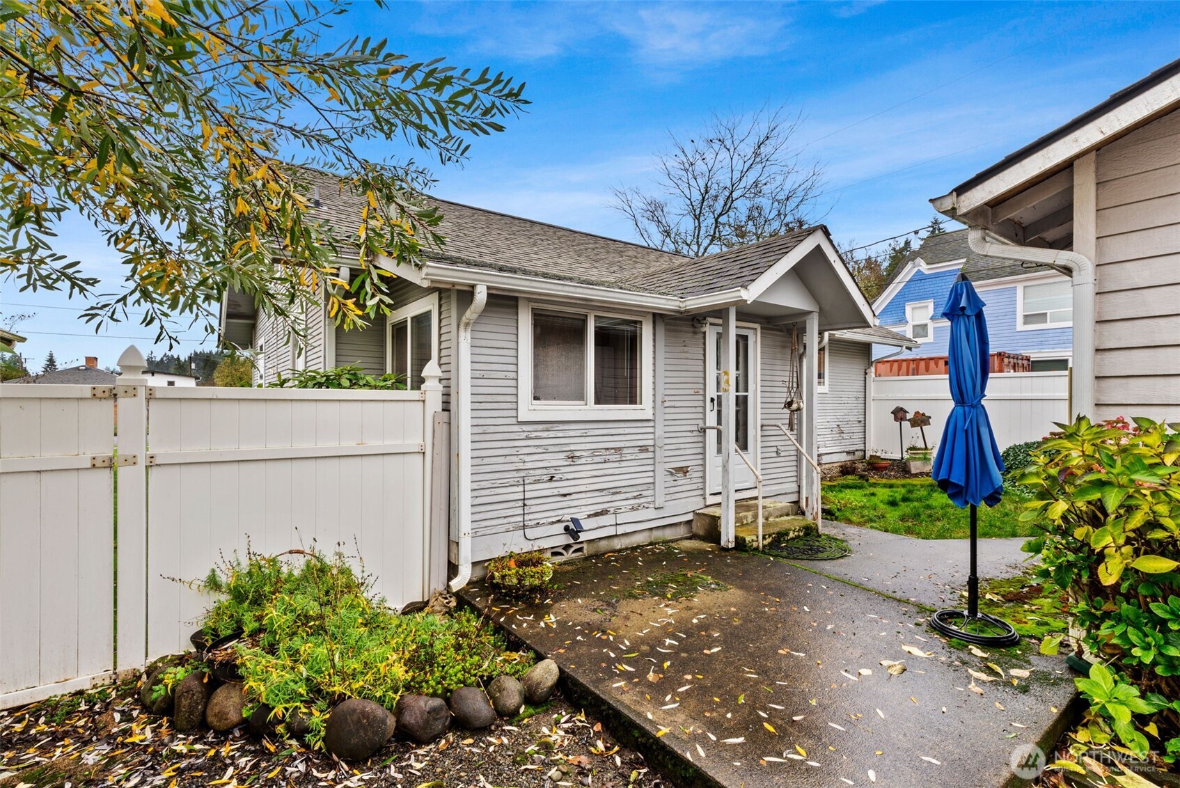 506 East Locust Street Centralia, WA 98531 - Photo 28 of 30 a view of a house with a small yard and plants