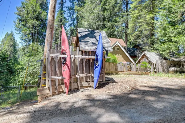 $329,999 | 6237 Drop Off Road, Pollock Pines, CA 95726
