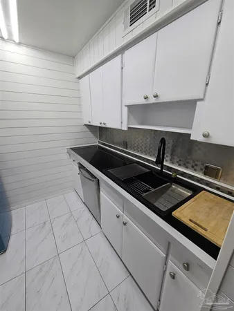 $149,000 | 600 Scenic Highway, Unit 214, Pensacola, FL 32503