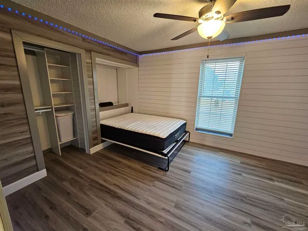 $149,000 | 600 Scenic Highway, Unit 214, Pensacola, FL 32503