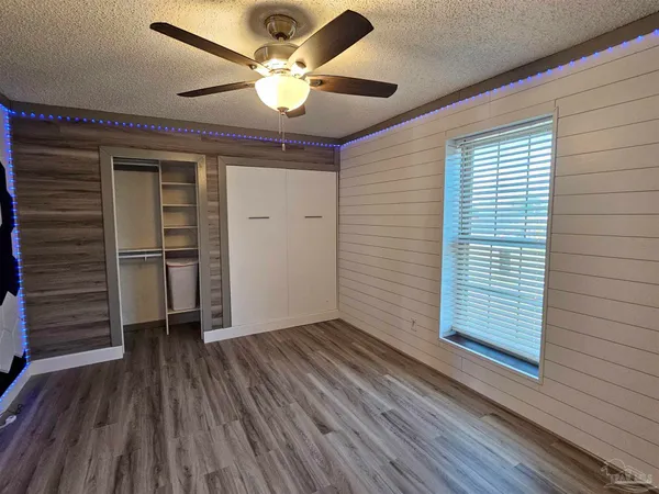 $149,000 | 600 Scenic Highway, Unit 214, Pensacola, FL 32503