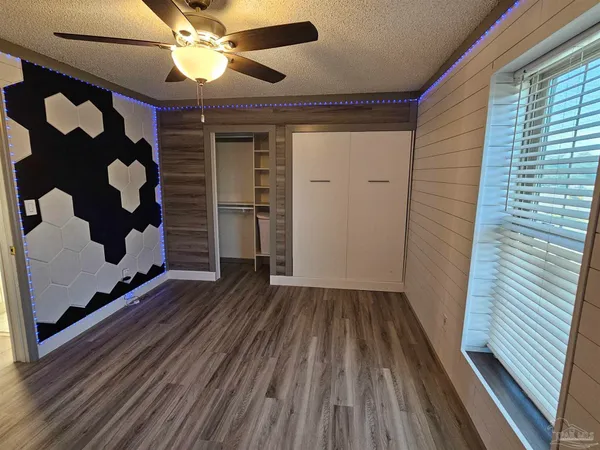 $149,000 | 600 Scenic Highway, Unit 214, Pensacola, FL 32503