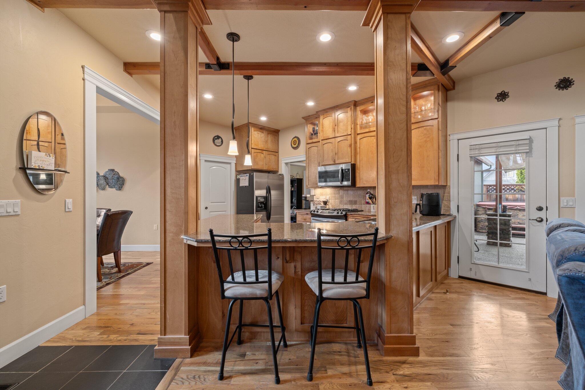39 Falling Leaf Lane Eagle Point, OR 97524 - Photo 11 of 44 11