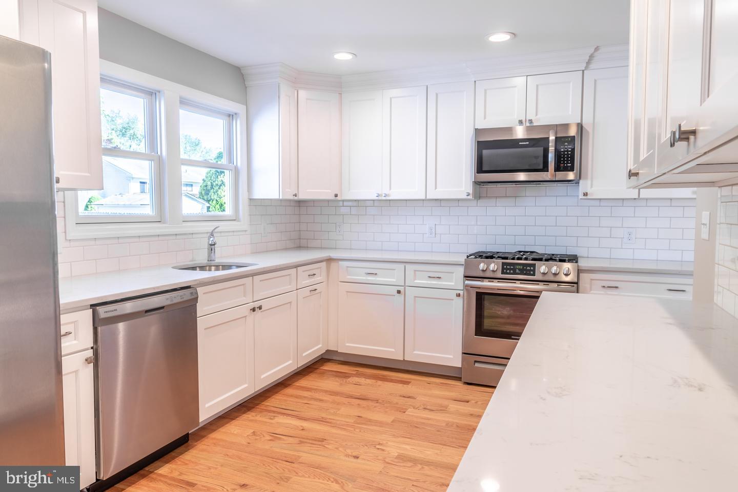 14 Dan Road Hamilton, NJ 08620 - Photo 5 of 16