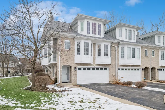 $479,990 | 1053 North Glenview Court, Palatine, IL 60067