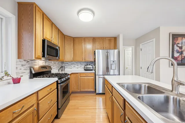 $479,990 | 1053 North Glenview Court, Palatine, IL 60067