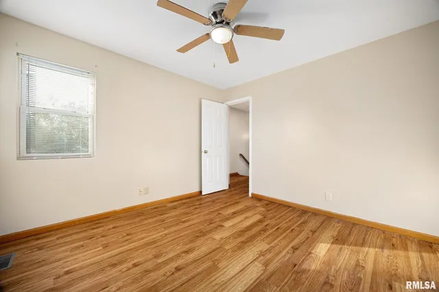 $159,900 | 1101 Eisenhower Drive, Unit A, Pekin, IL 61554