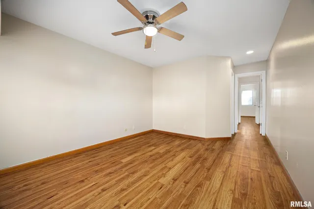 $159,900 | 1101 Eisenhower Drive, Unit A, Pekin, IL 61554