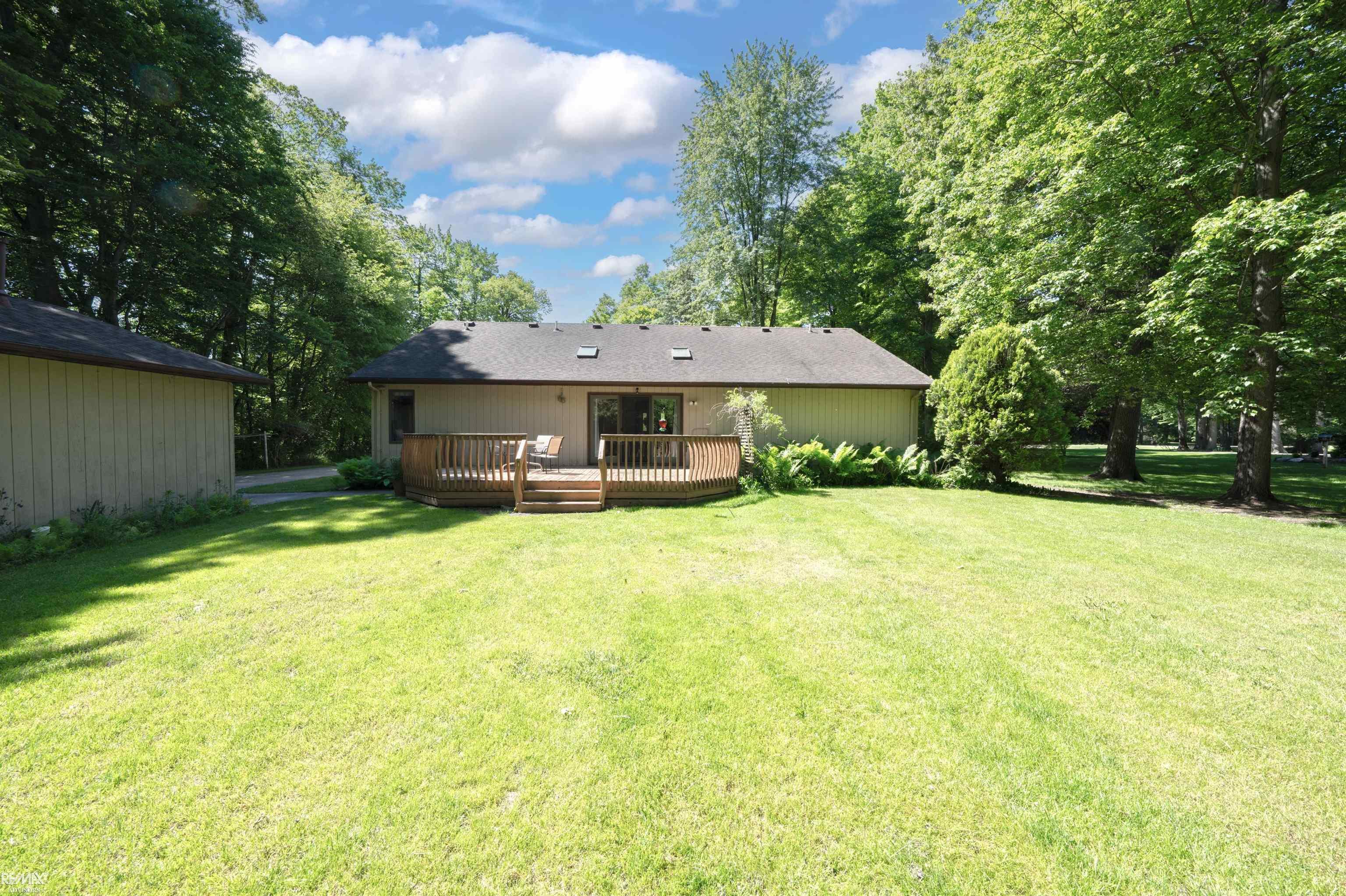 6440 Benoit Road Algonac, MI 48001 - Photo 4 of 53