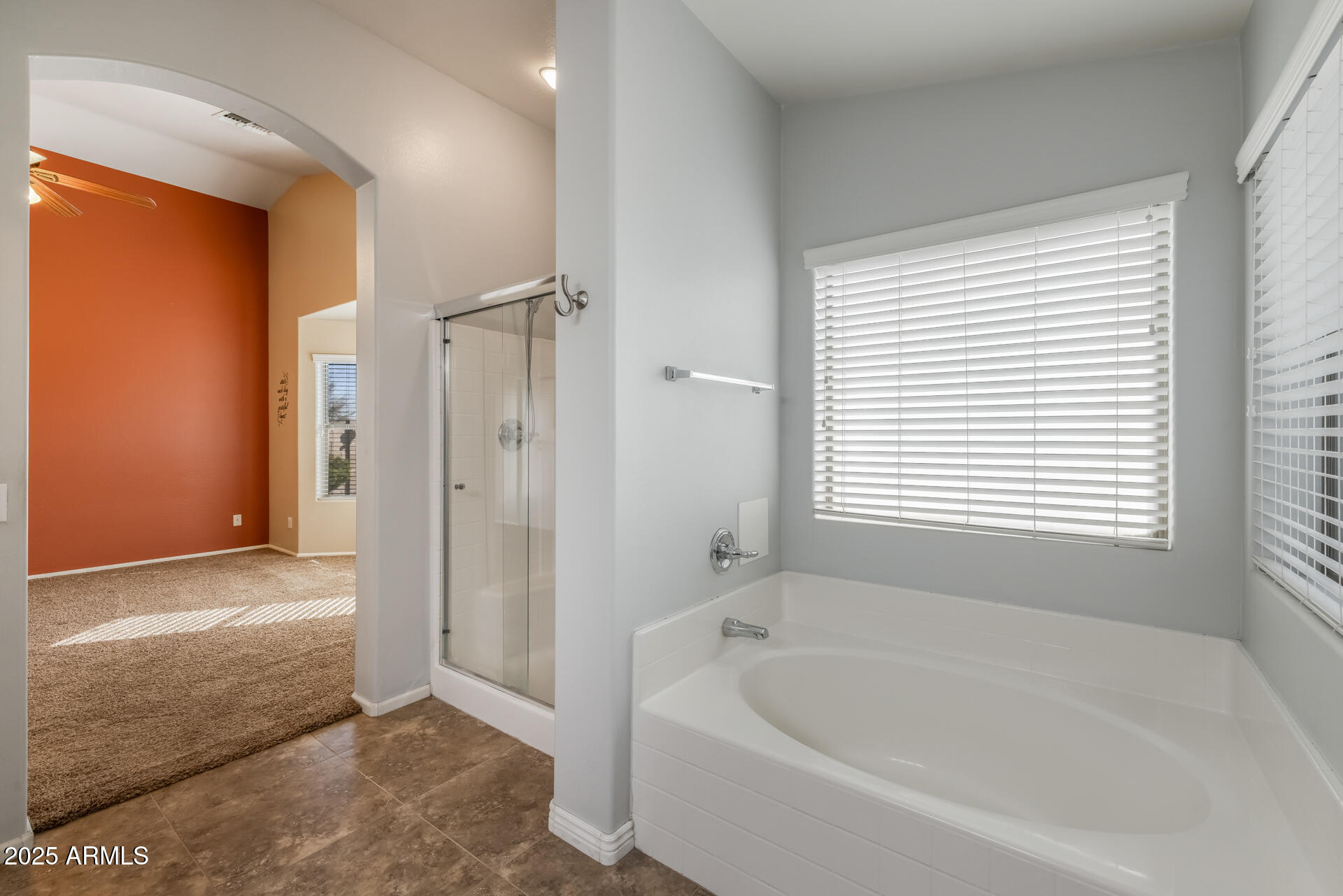 21579 Greenway Road Maricopa, AZ 85138 - Photo 18 of 51 21)MASTER BATH