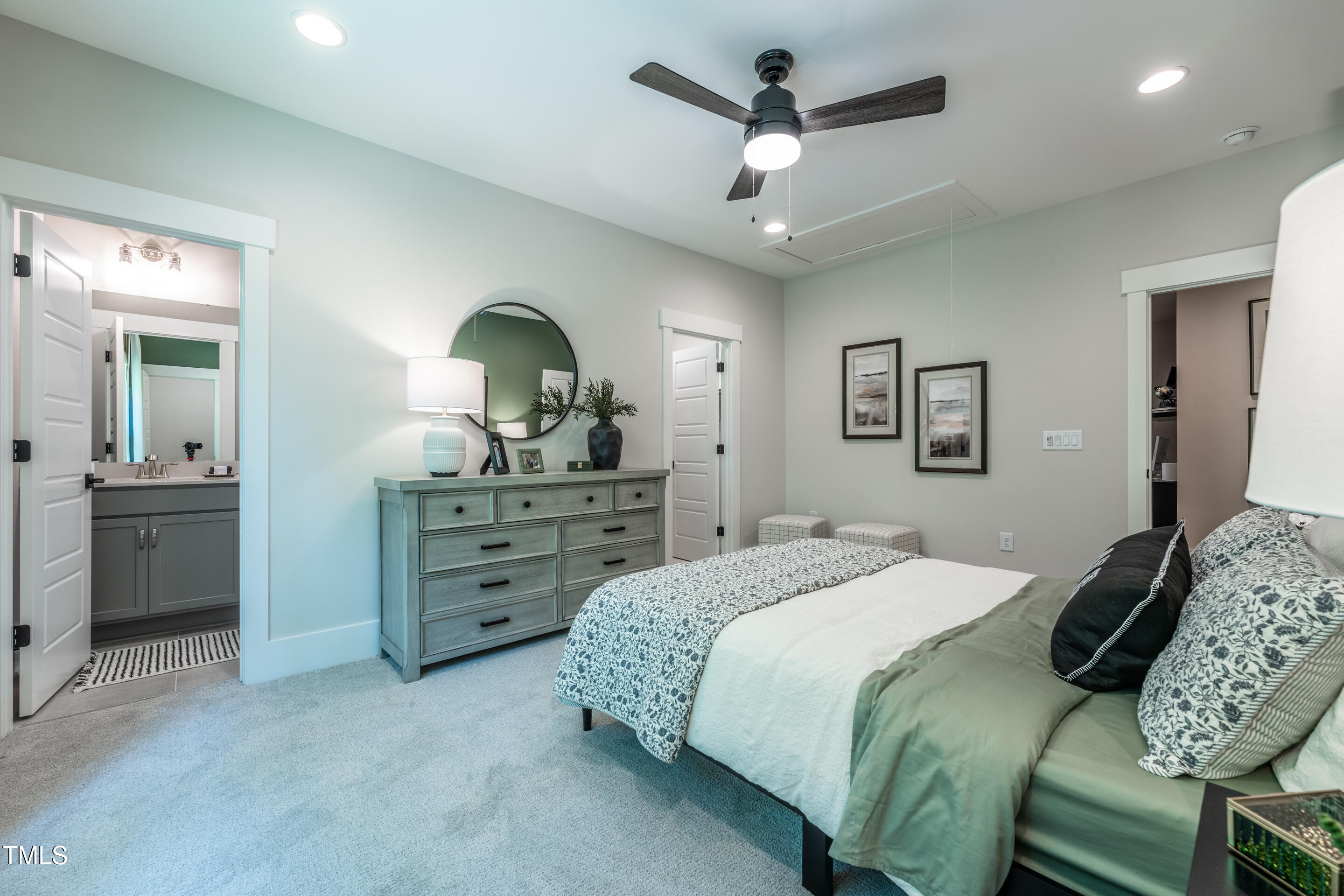 91 Ivy Rdg Road Chapel Hill, NC 27516 - Photo 54 of 68 52. HHHunt Homes Crawford- Bedroom 2